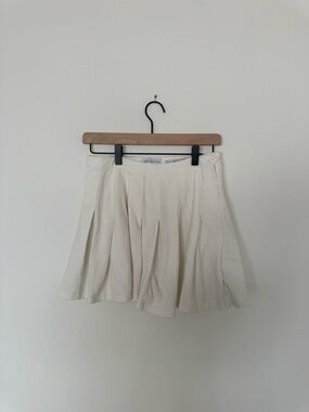 Urban Outfitters Off-white Flared Pleated Skirt Size S